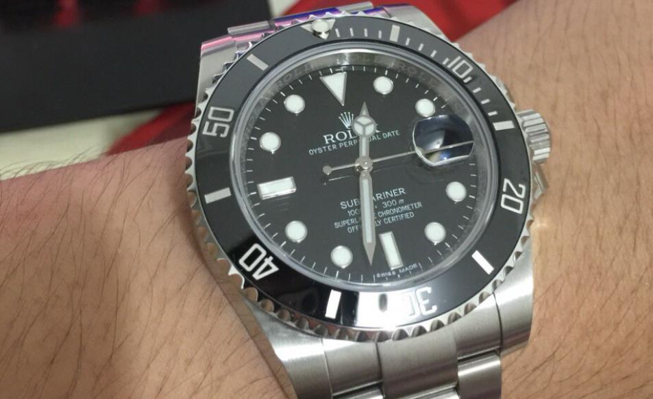 劳力士手表为何走时偏快？常见原因与初步自检指南